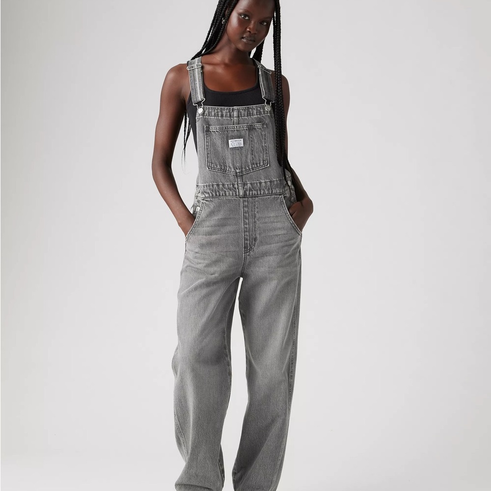 NWT Levi’s Vintage Women’s Overralls (Large)